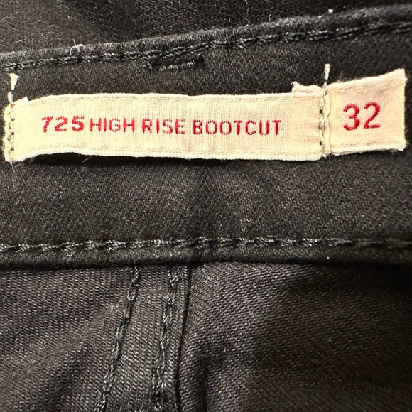 Levi’s 725 Women’s Bootcut Black Jeans - Picture 2 of 3